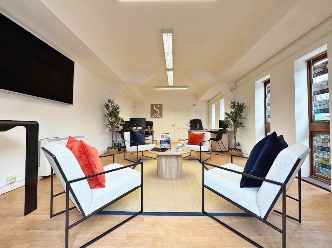 Solomons Estate Agents โ photo from its Google Maps listing
